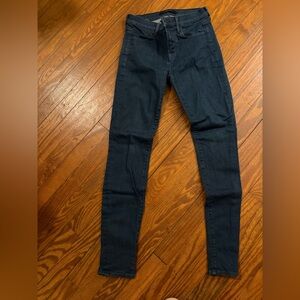🆕 J Brand dark blue Serpentine skinny jeans